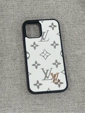 iphone 12 pro LV case